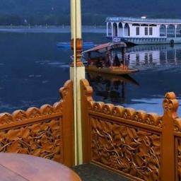 Mughal Palace Houseboat 